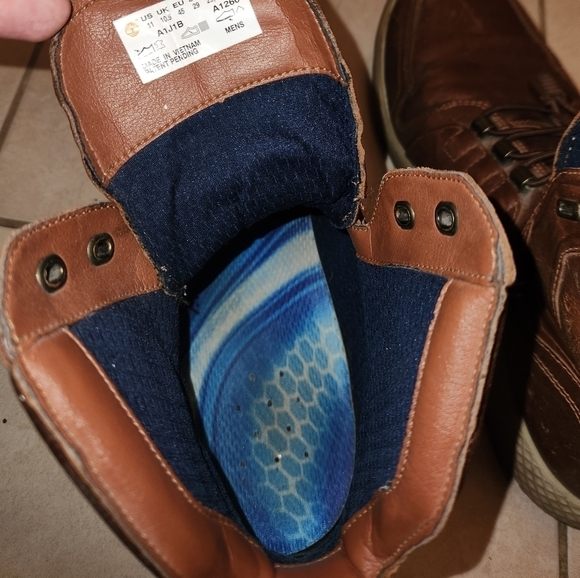 Timberland Hightop Shoes - Picture 6 of 10